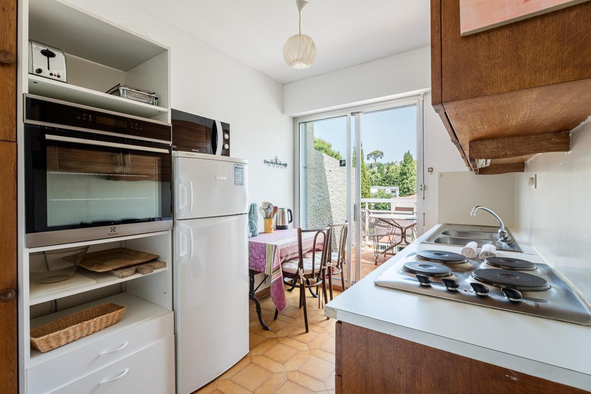 Le Monticule Par Dodo-a-cassis Apartment *